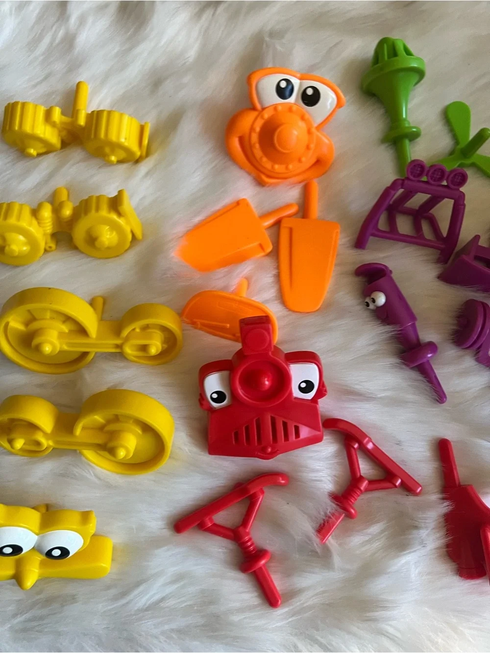 Kids playdoh transportation set